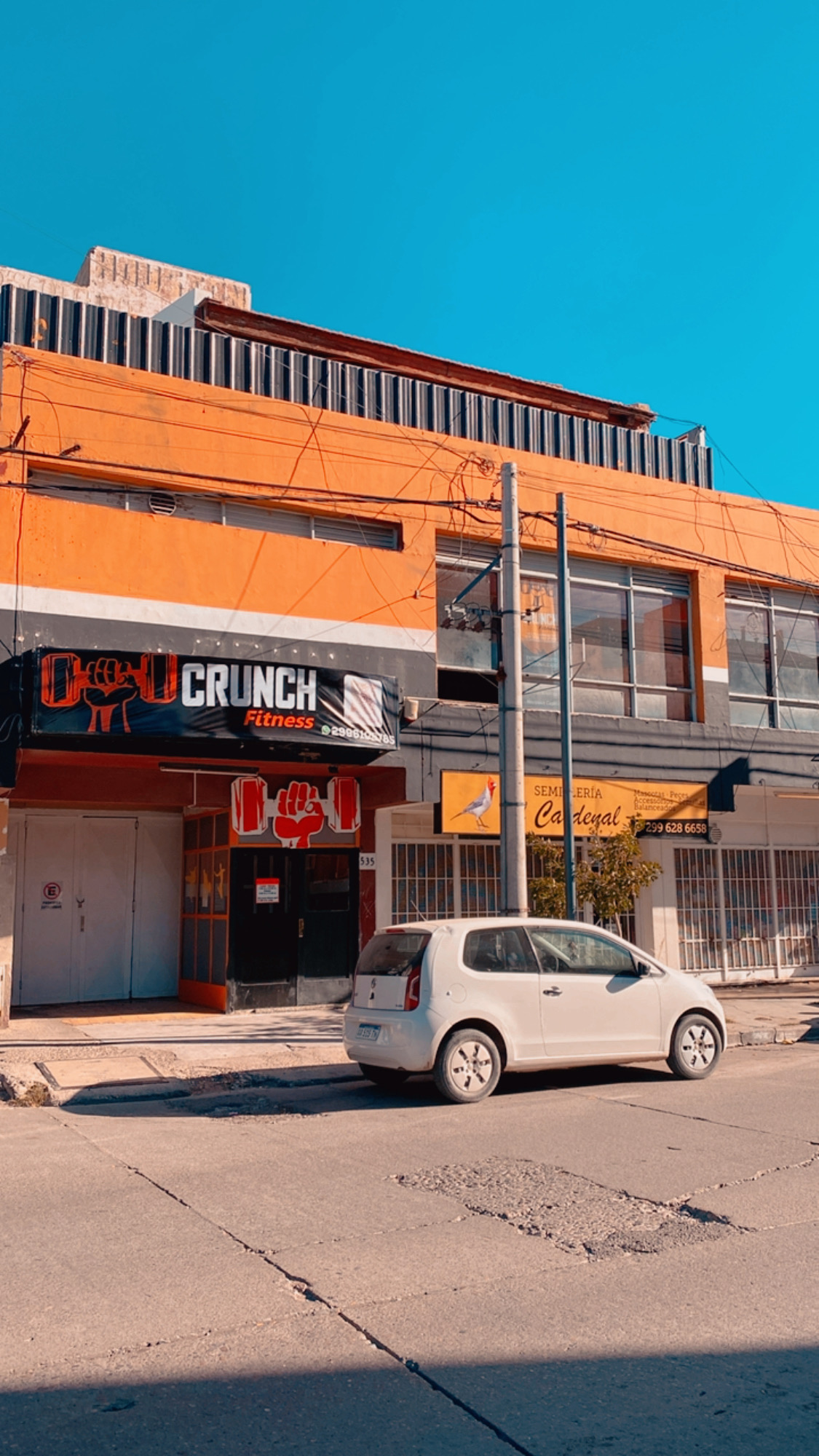 Fachada de Gimnasio Crunch Fitness Neuquén